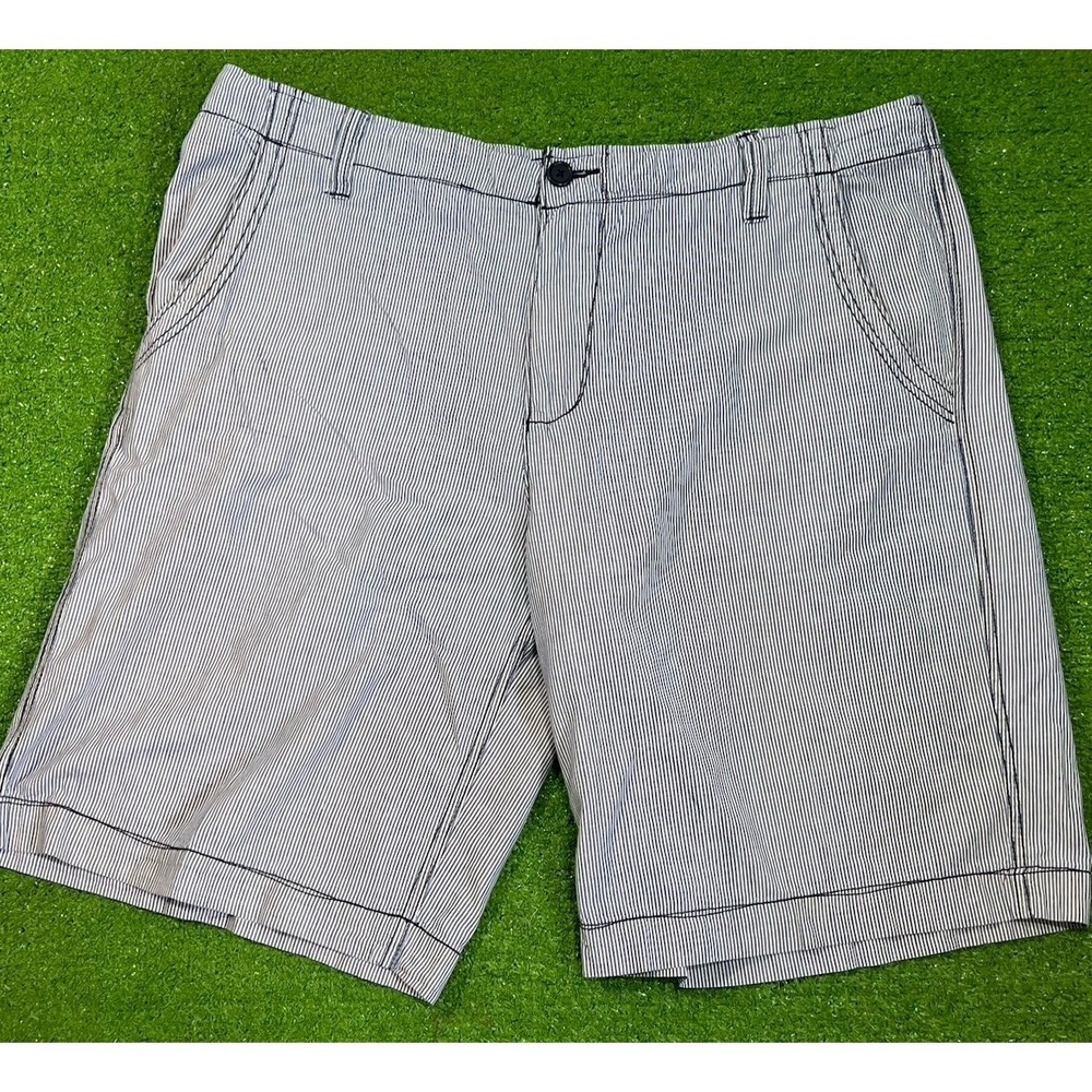 vintage Y2K No Boundaries Fishing Shorts 42 Baggy Fit Long Seer Sucker Pinstripe